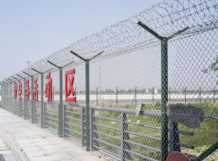 鋁包鋼機(jī)場圍界網(wǎng)